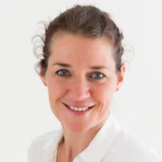 Dr. Carmen Heinz - Hüftspezialistin in Frankfurt